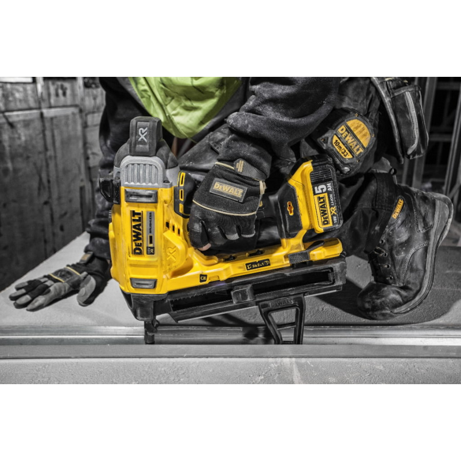Dewalt DCN8901025 Concrete Pin Nails 25x2.6mm (x1005) [DCN890] | Dewalt by KHM Megatools Corp.