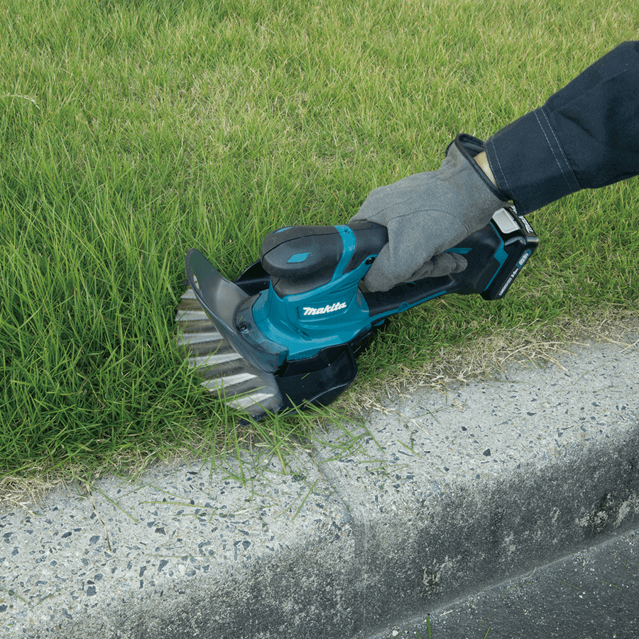 Makita UM600DZ 12V Cordless Grass Shears (CXT) [Bare] | Makita by KHM Megatools Corp.