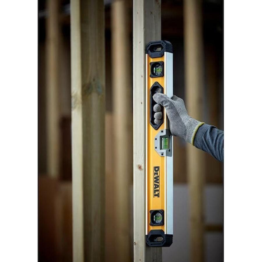 Dewalt DWHT0‐43248‐30 Box Beam Level Bar 48