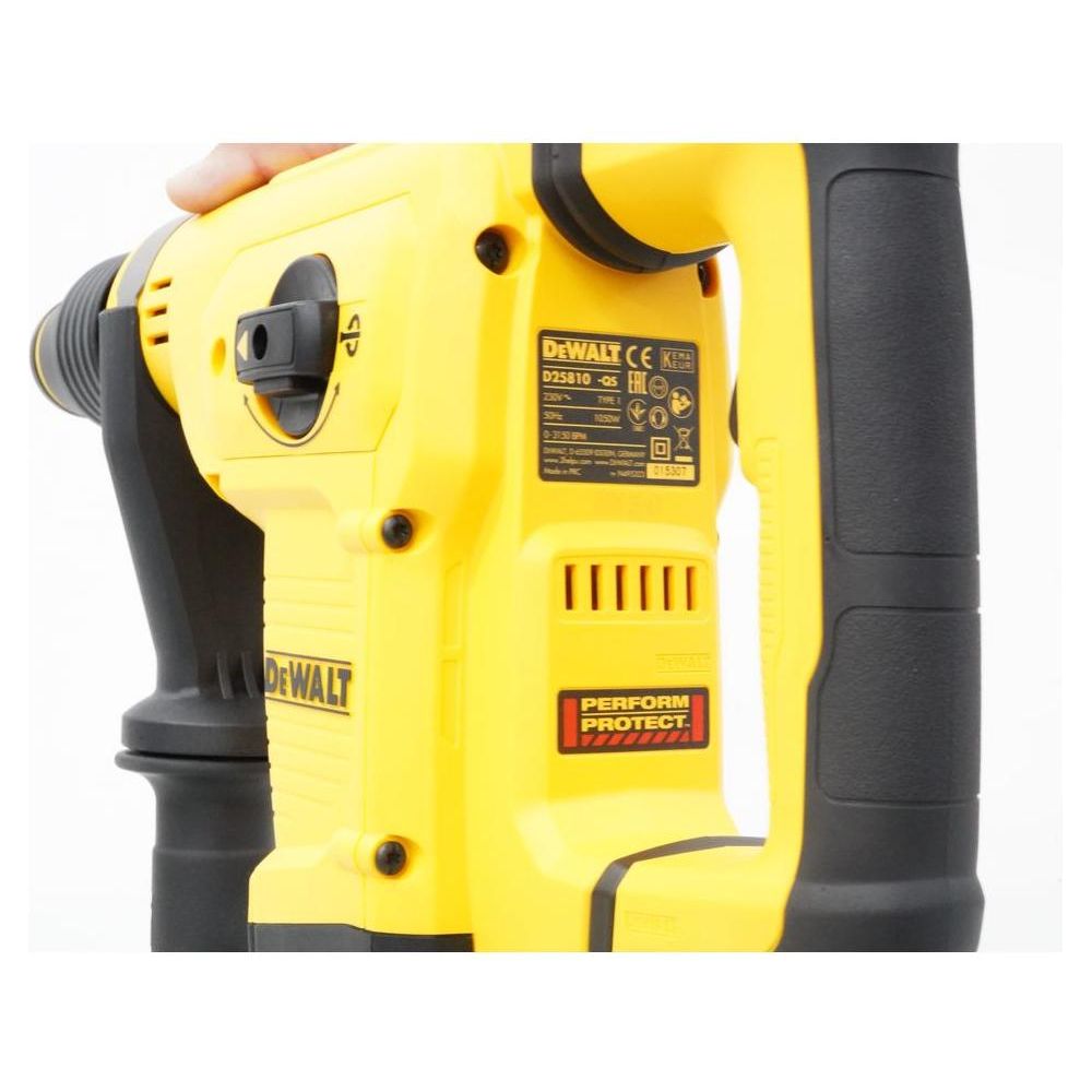 Dewalt D25810K SDS-Max Chipping Gun / Demolition Hammer 1050W | Dewalt by KHM Megatools Corp.