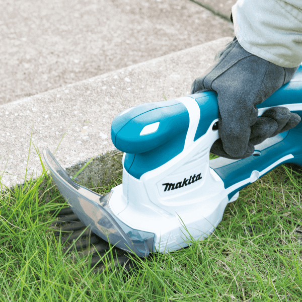 Makita UM110DWYX 18V Cordless Grass Shear (G-Series) [Bare] - KHM Megatools Corp.