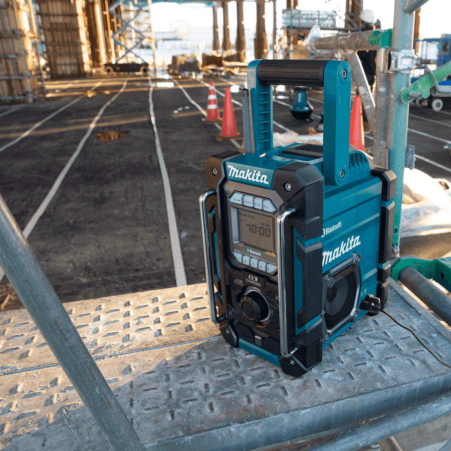 Makita DMR300 12V / 18V Cordless Jobsite Radio (LXT-CXT) [Bare] - KHM Megatools Corp.