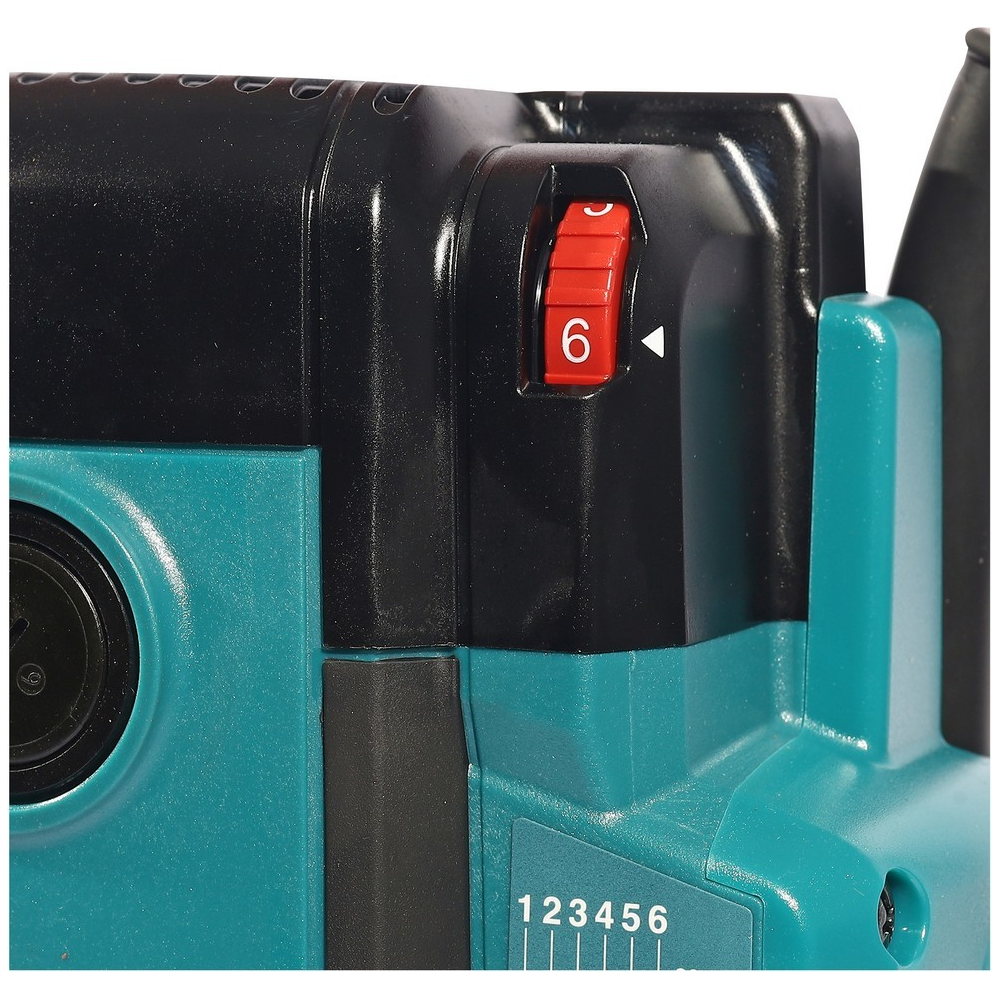 Makita RP2302FC05 Plunge Router (Variable Speed) [1/2