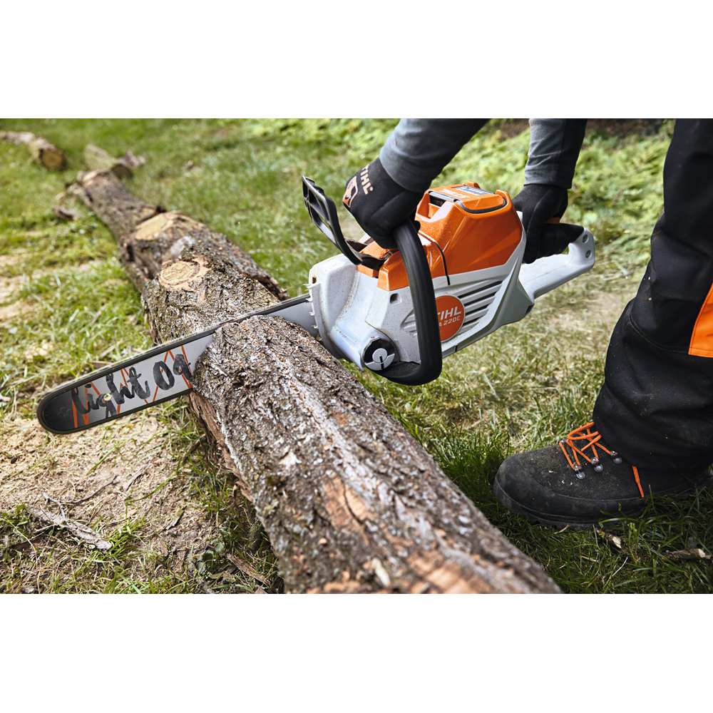 Stihl MSA 220 Cordless Chainsaw 14